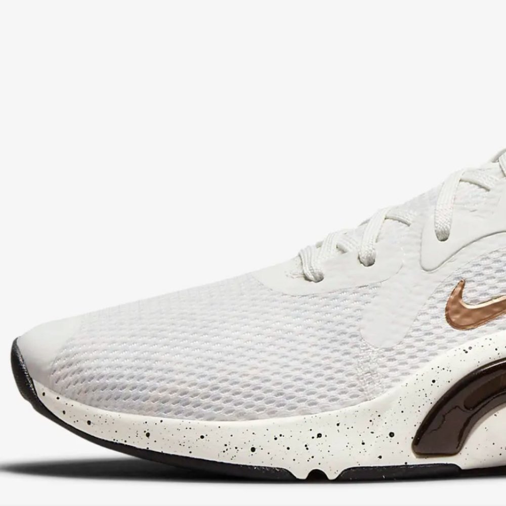 NIke PD-05 Women renew in season tr 11 PRM Size 6 NWT